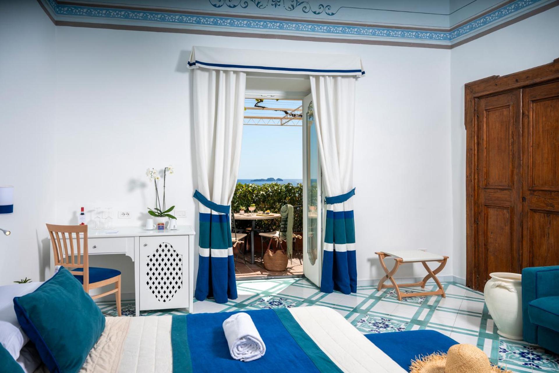 3 Smart Romantic Hotels In Positano City Centre Worth Booking