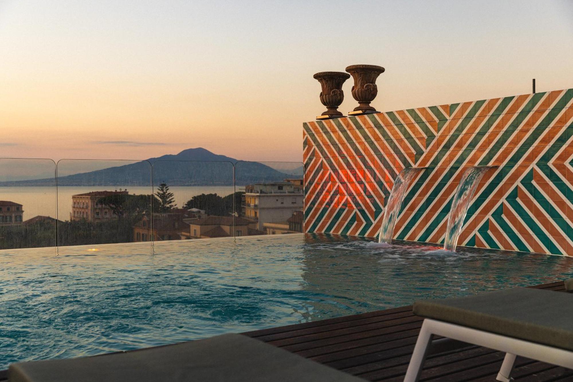 2 Exceptional Design Hotels in Sorrento City Centre Worth Booking