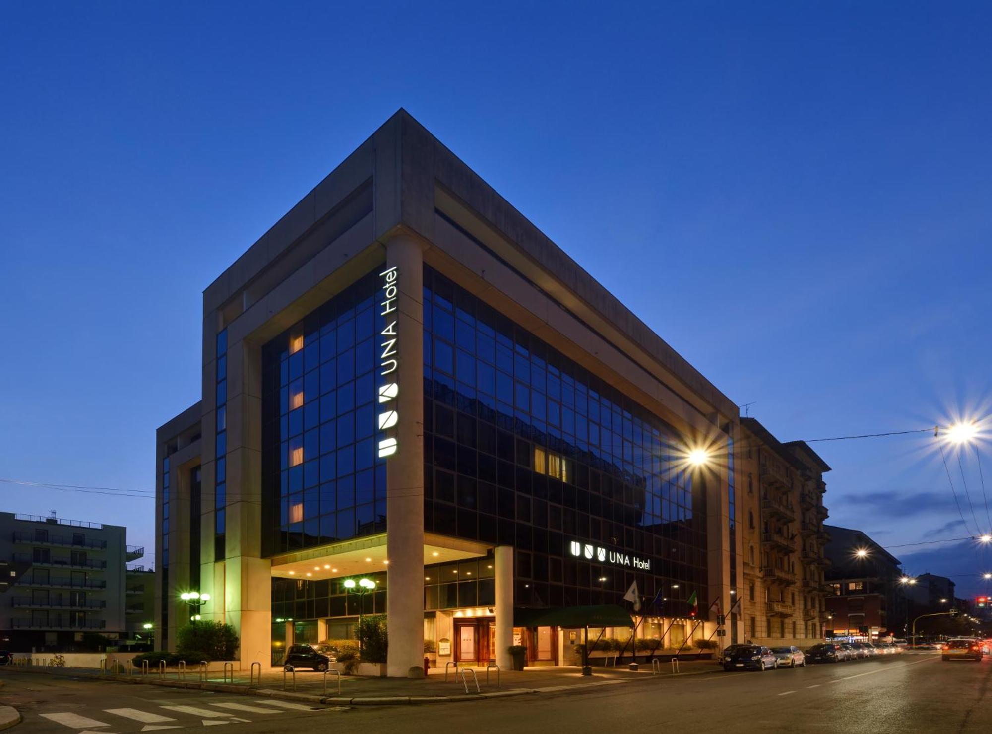 5 UNA Italian Hospitality Hotels Reviewed: Moscova, Milan
