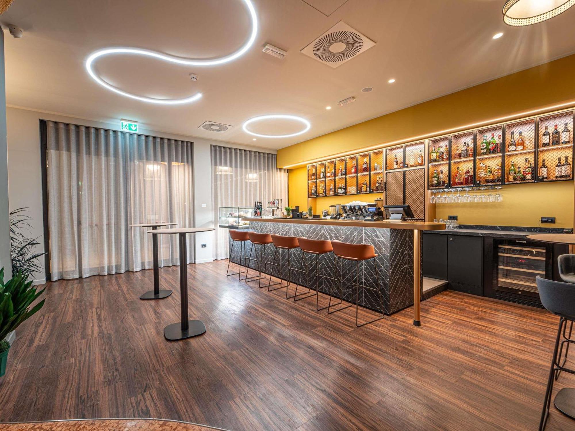 15 Smart Central Hotels In Bologna City Centre Worth Booking