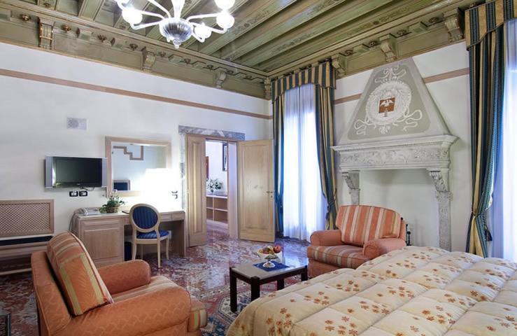 Where to Stay in Grand Canal: 4 Best Boutique Hotels
