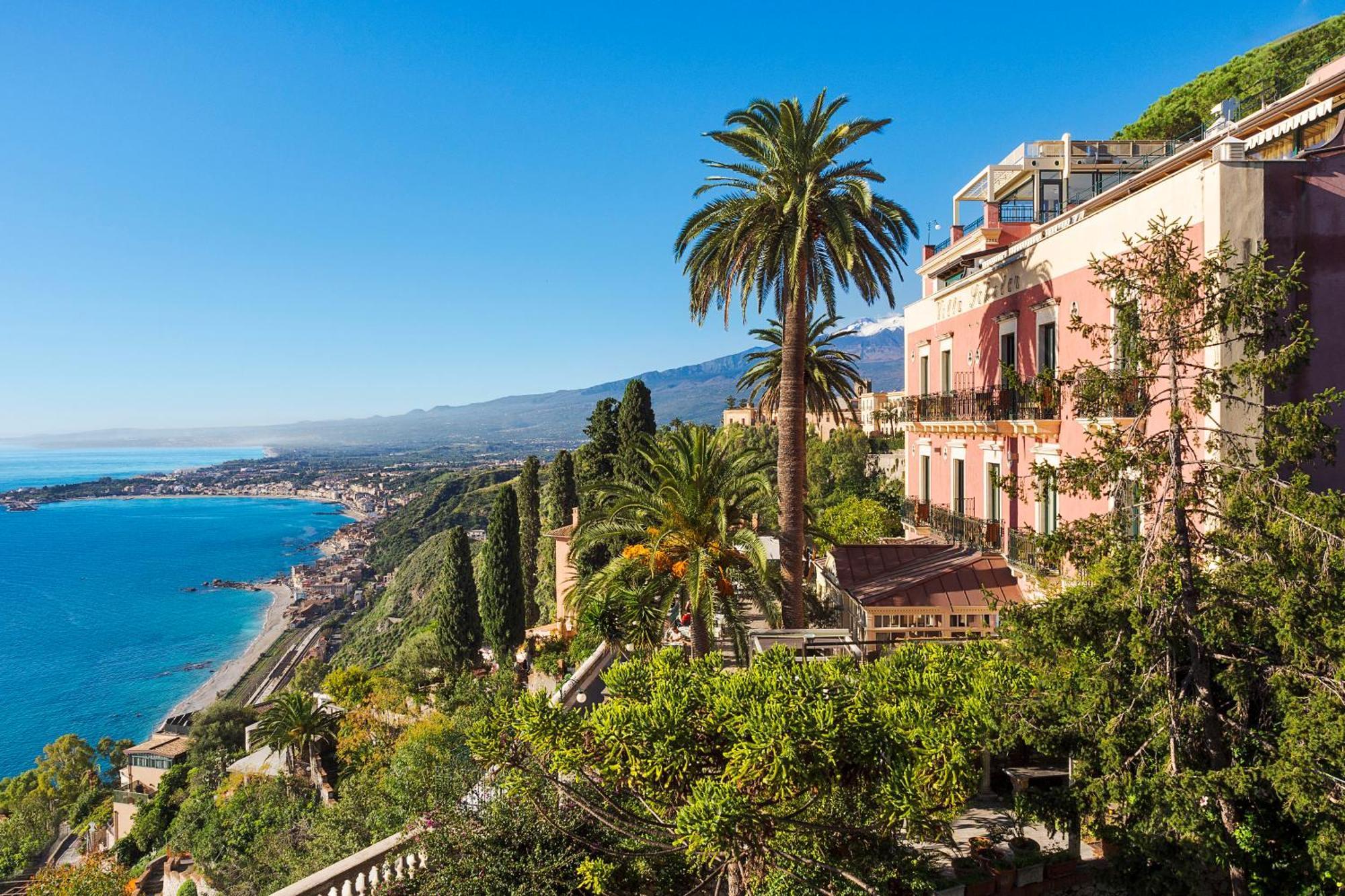 4 Romantic Hotels in Taormina City Centre Worth Booking