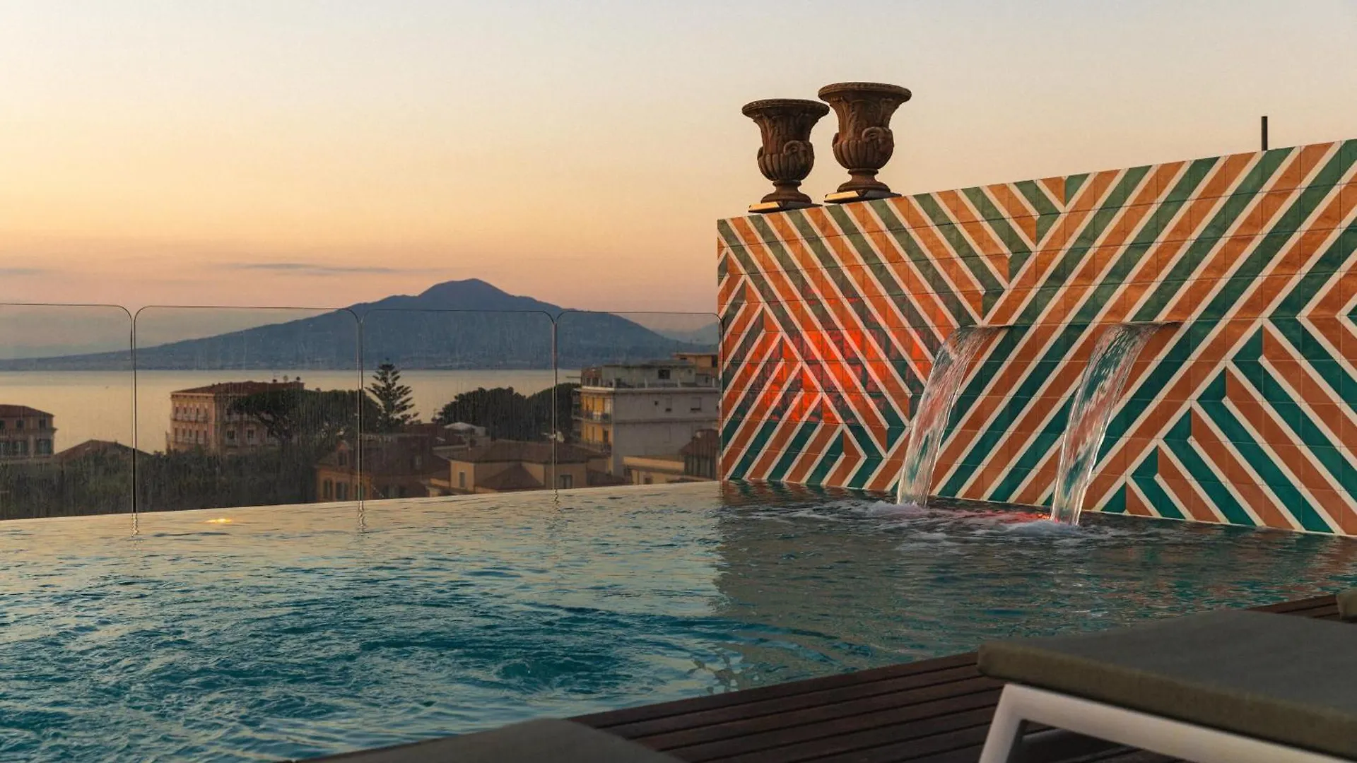 2 Exceptional Design Hotels in Sorrento City Centre Worth Booking