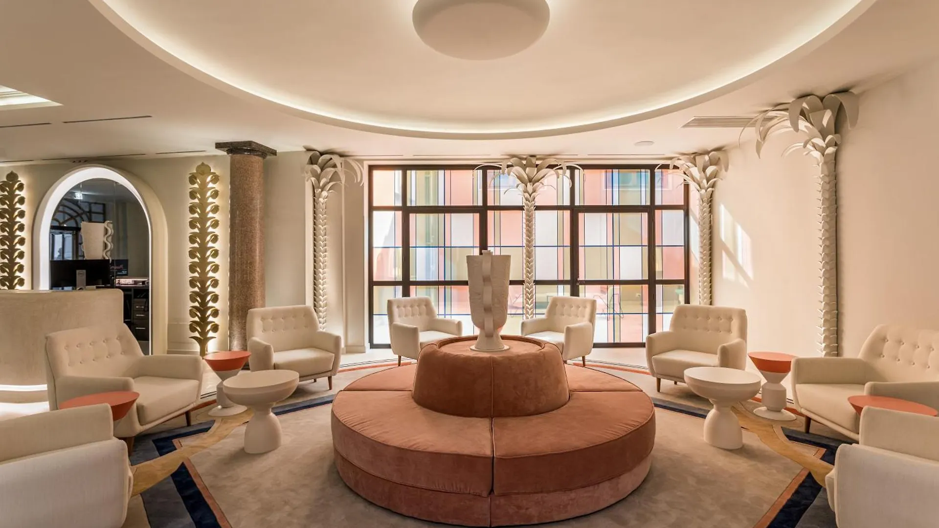 4 Family Hotels Near Fontana di Trevi That Deliver