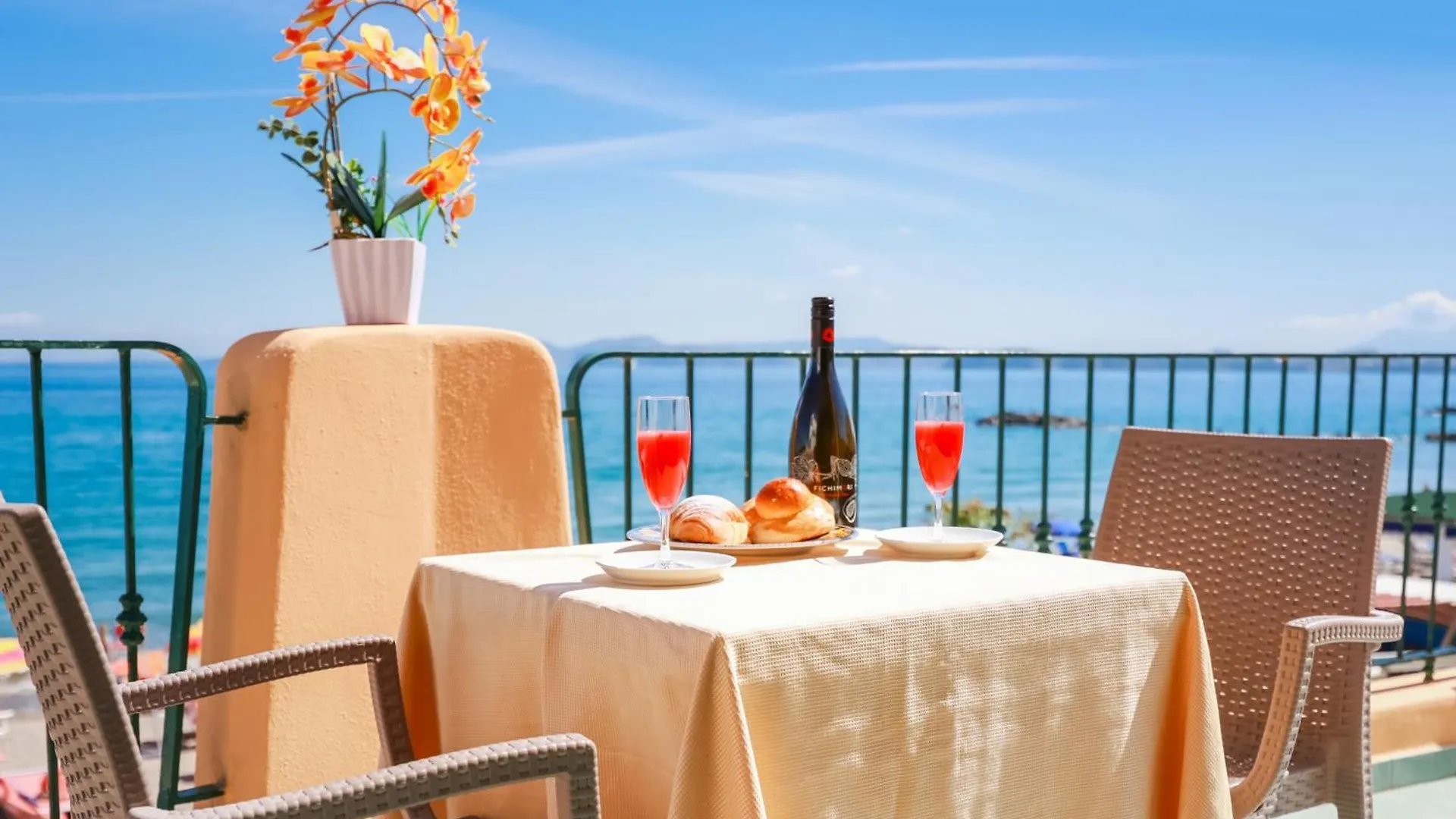 10 Resorts In Ischia Porto That Deliver On Every Level