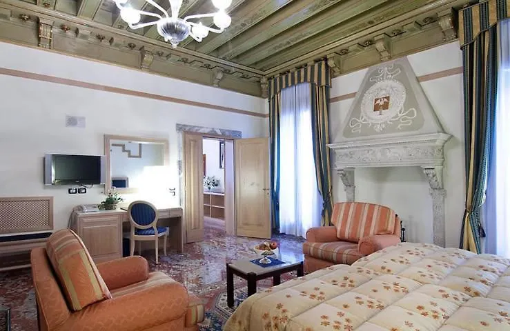 Where to Stay in Grand Canal: 4 Best Boutique Hotels